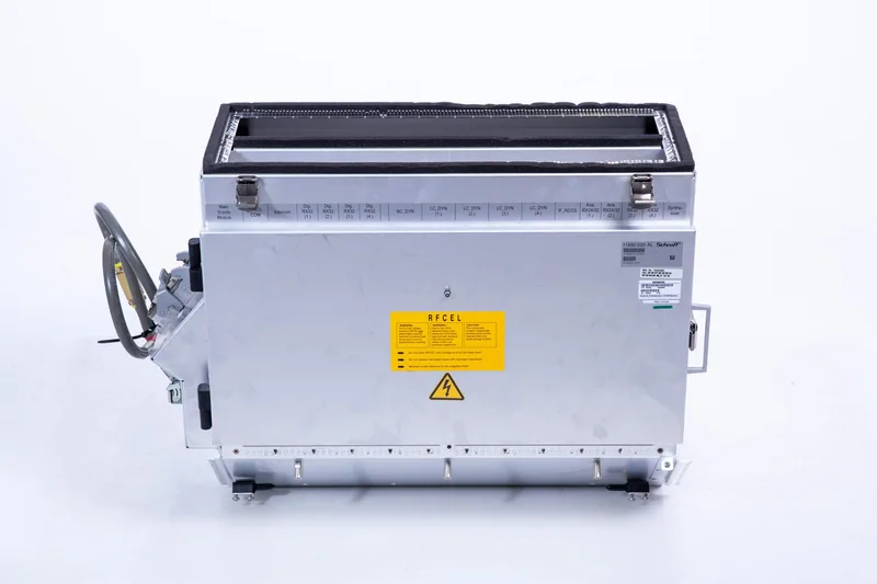 Siemens 10432983 Rezonans Manyetik MRI MAGNETOM Aera Skyra RFCEL cpl Modül — 4. görsel | Medikal Parça Getir